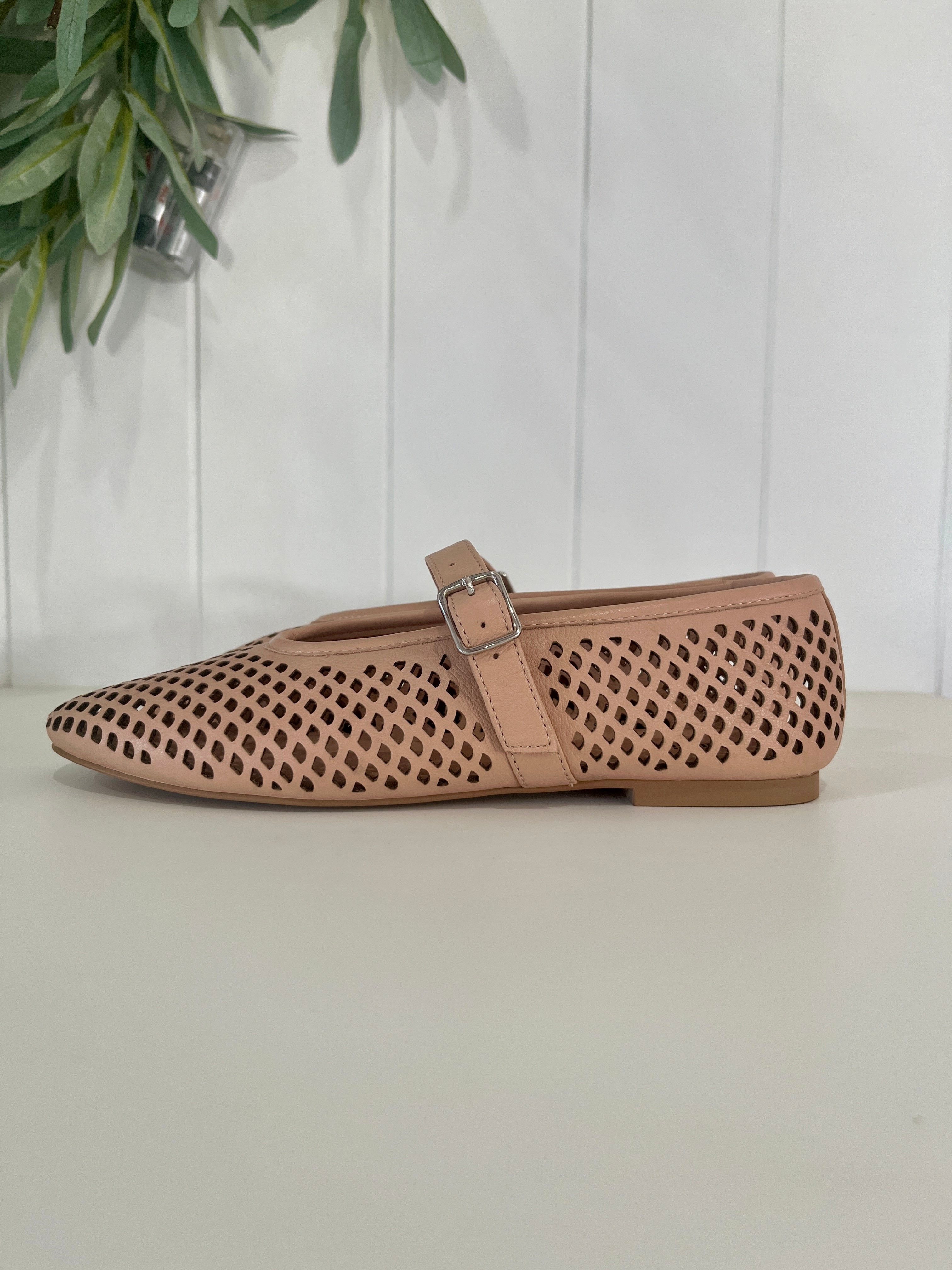 Elony Leather Ballet Flats