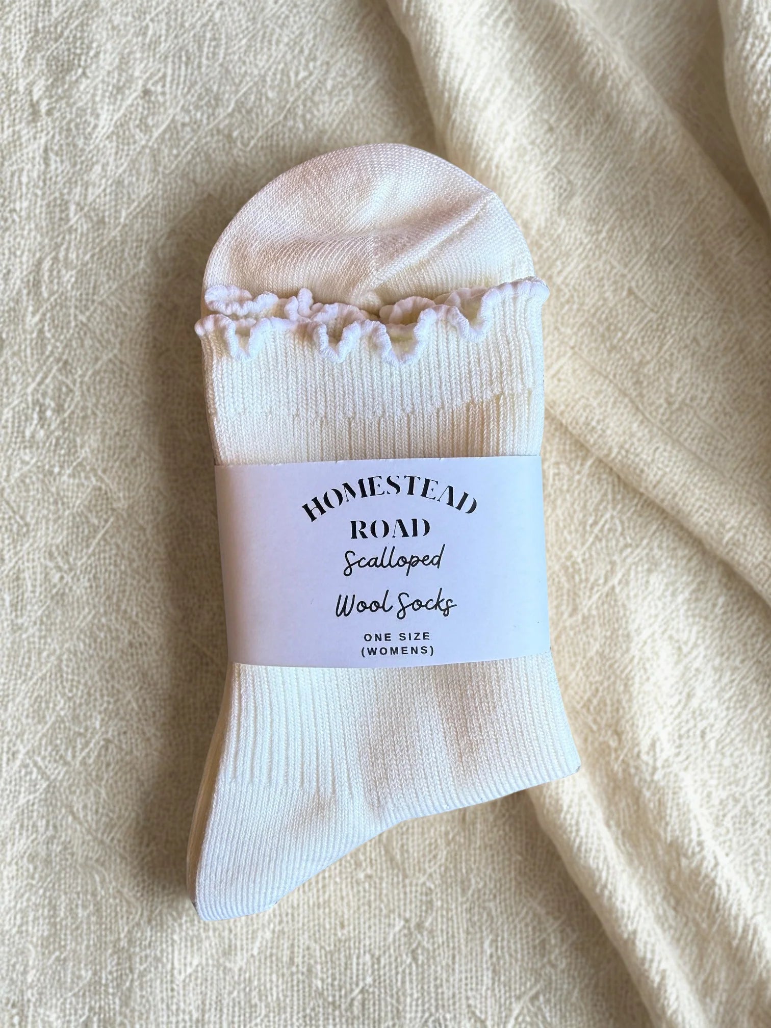 Scalloped Wool Socks - Cream