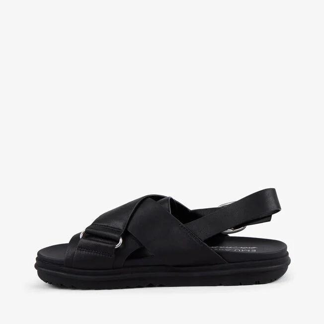 Faye Sandal