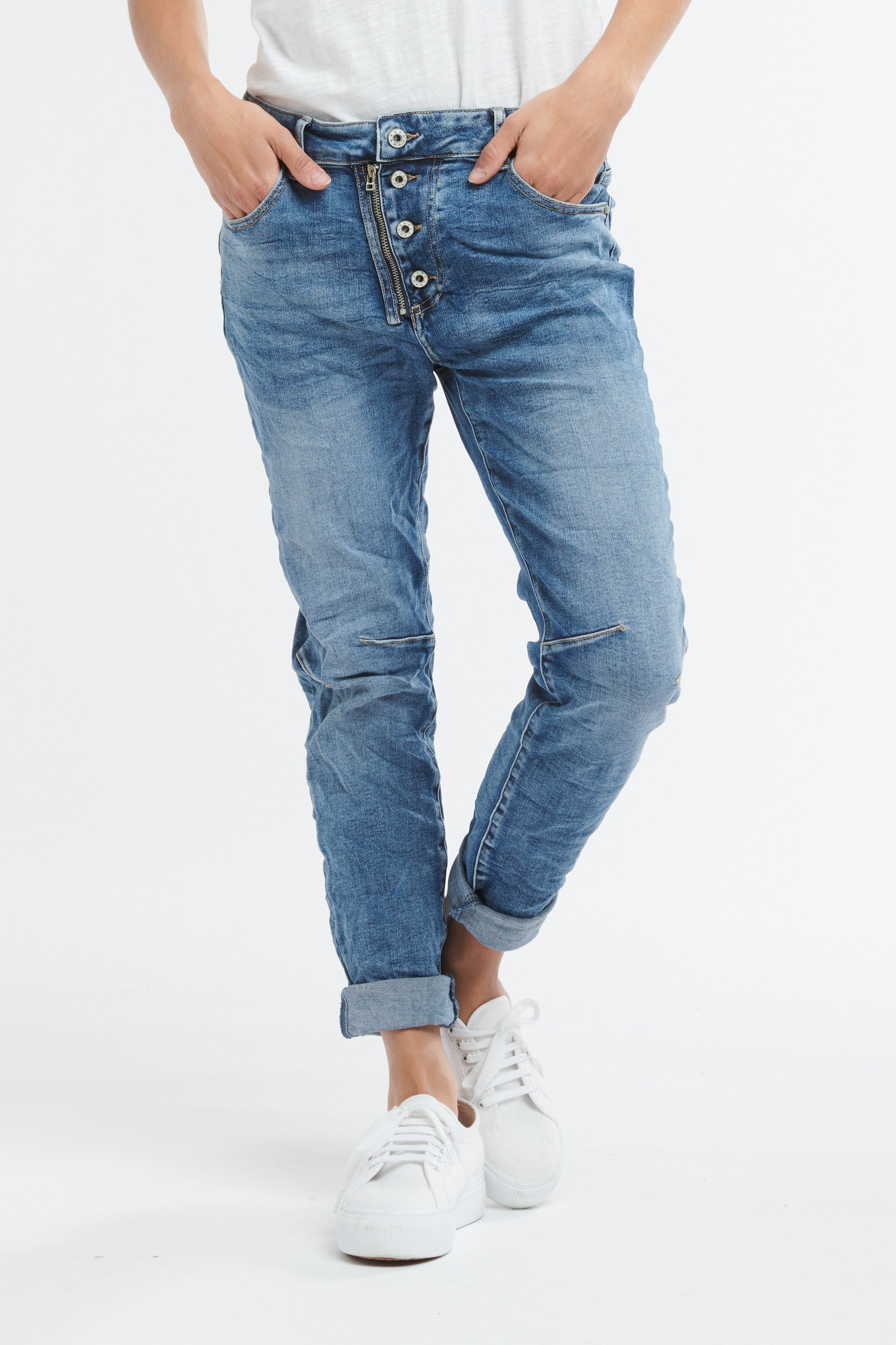 New Classic Button Jeans