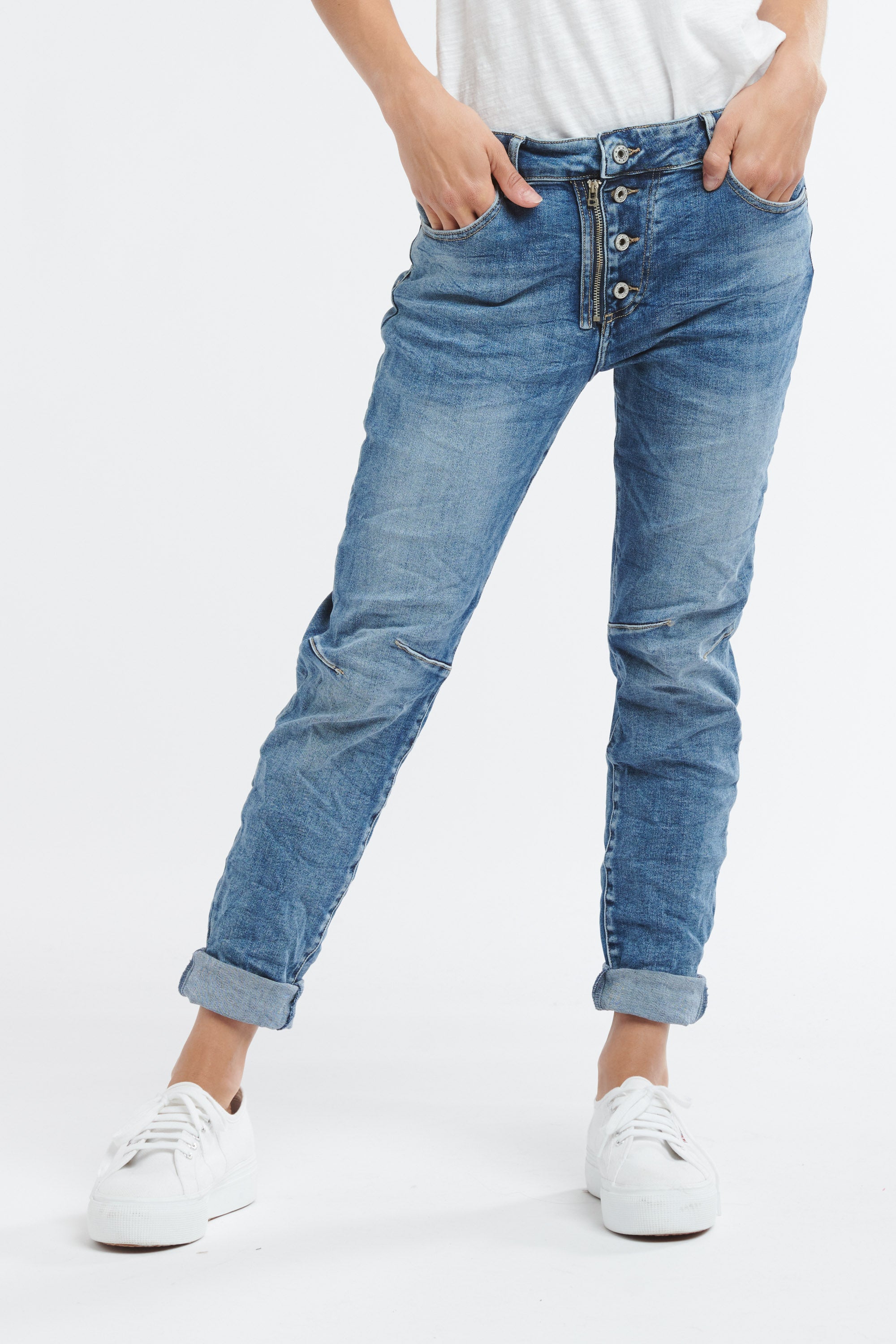 New Classic Button Jeans