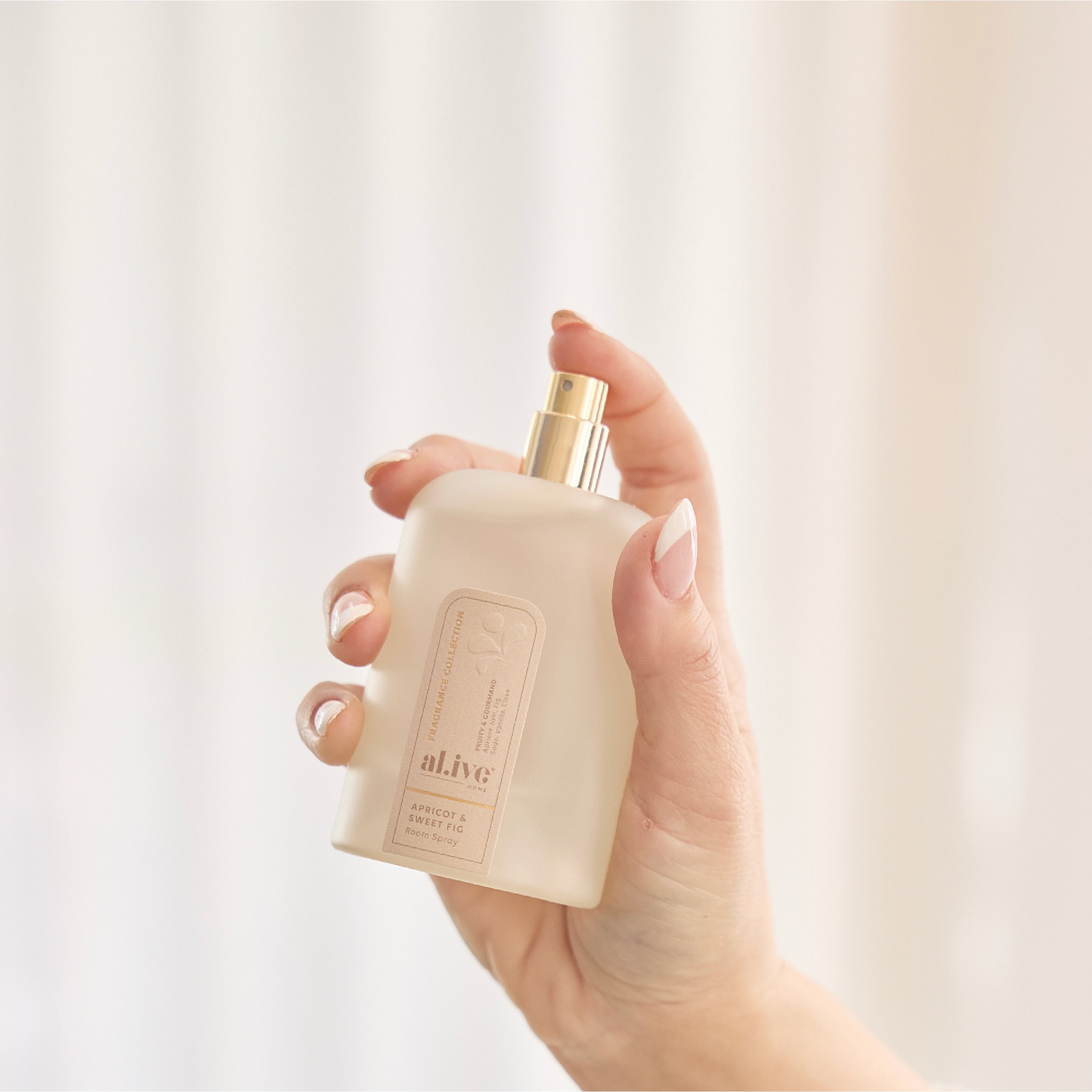 AL.IVE Reed Room Spray - Apricot and Sweet Fig