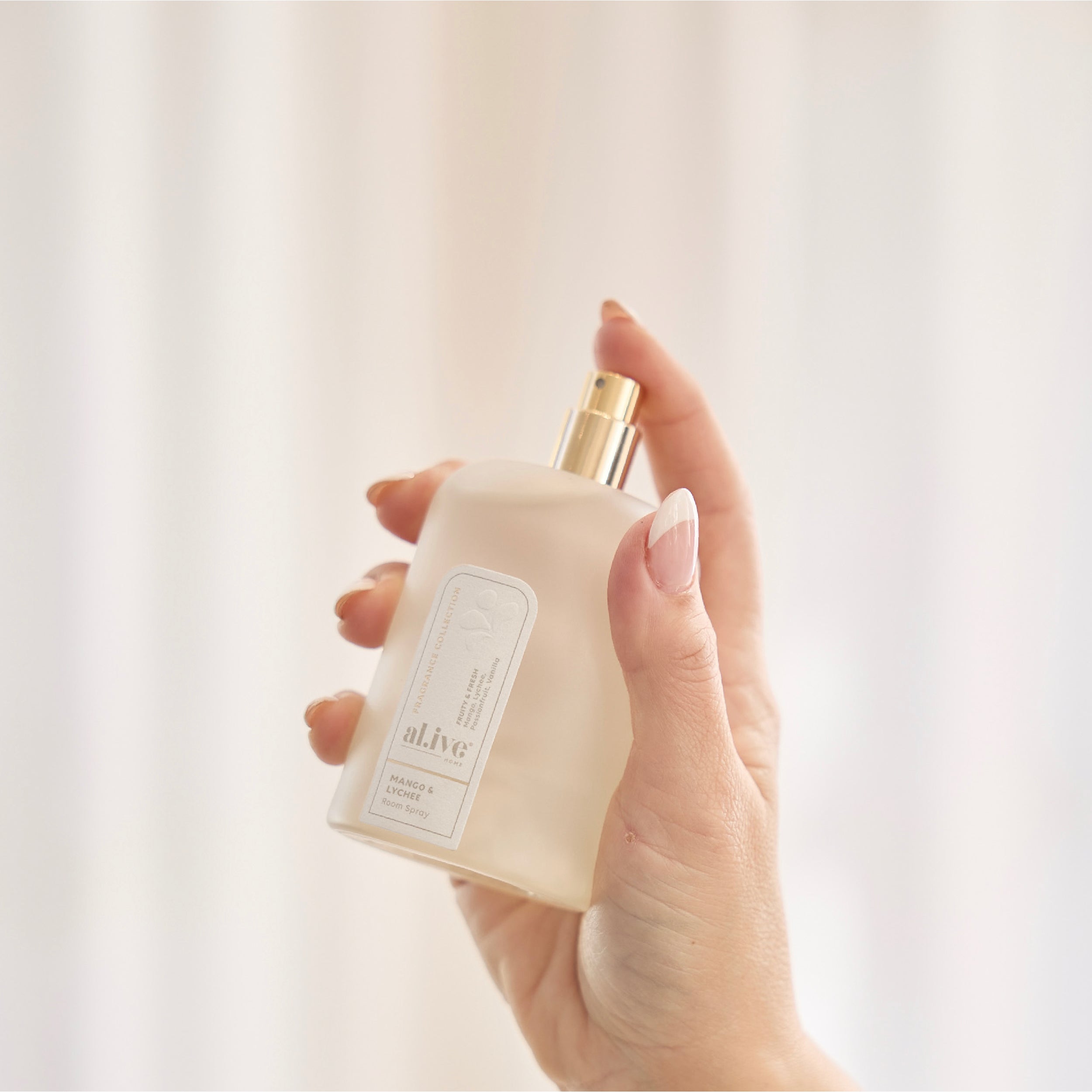 AL.IVE Reed Room Spray - Mango and Lychee