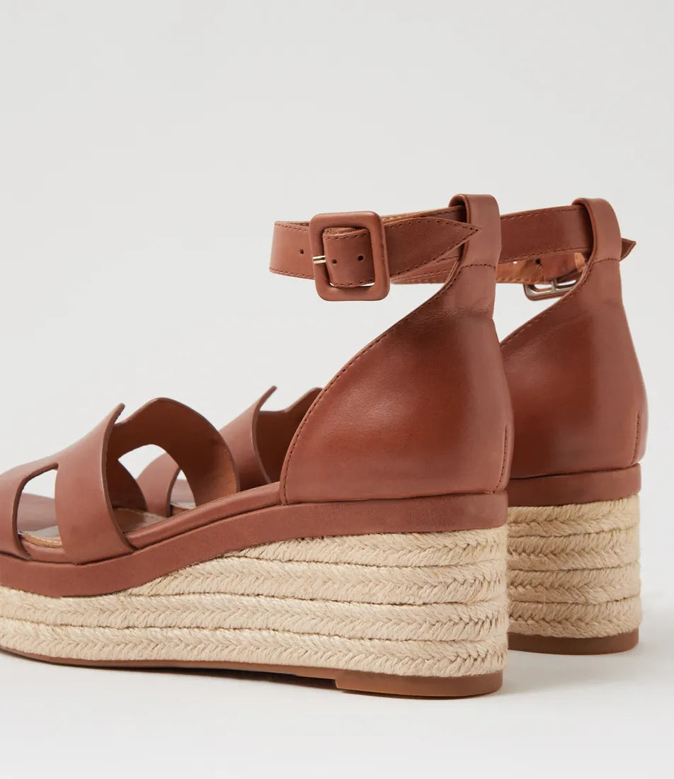 Geegie Tan Leather Sandals