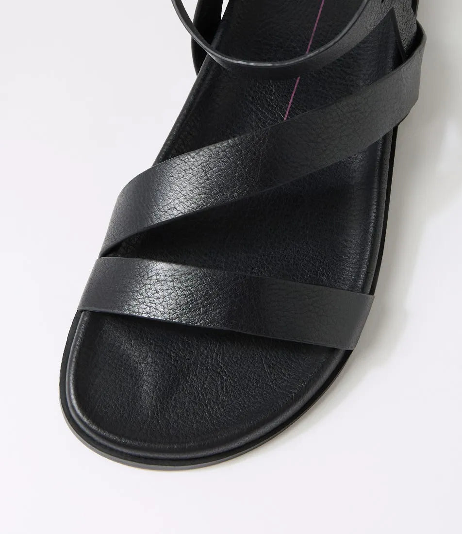 Hilroa Leather Sandals