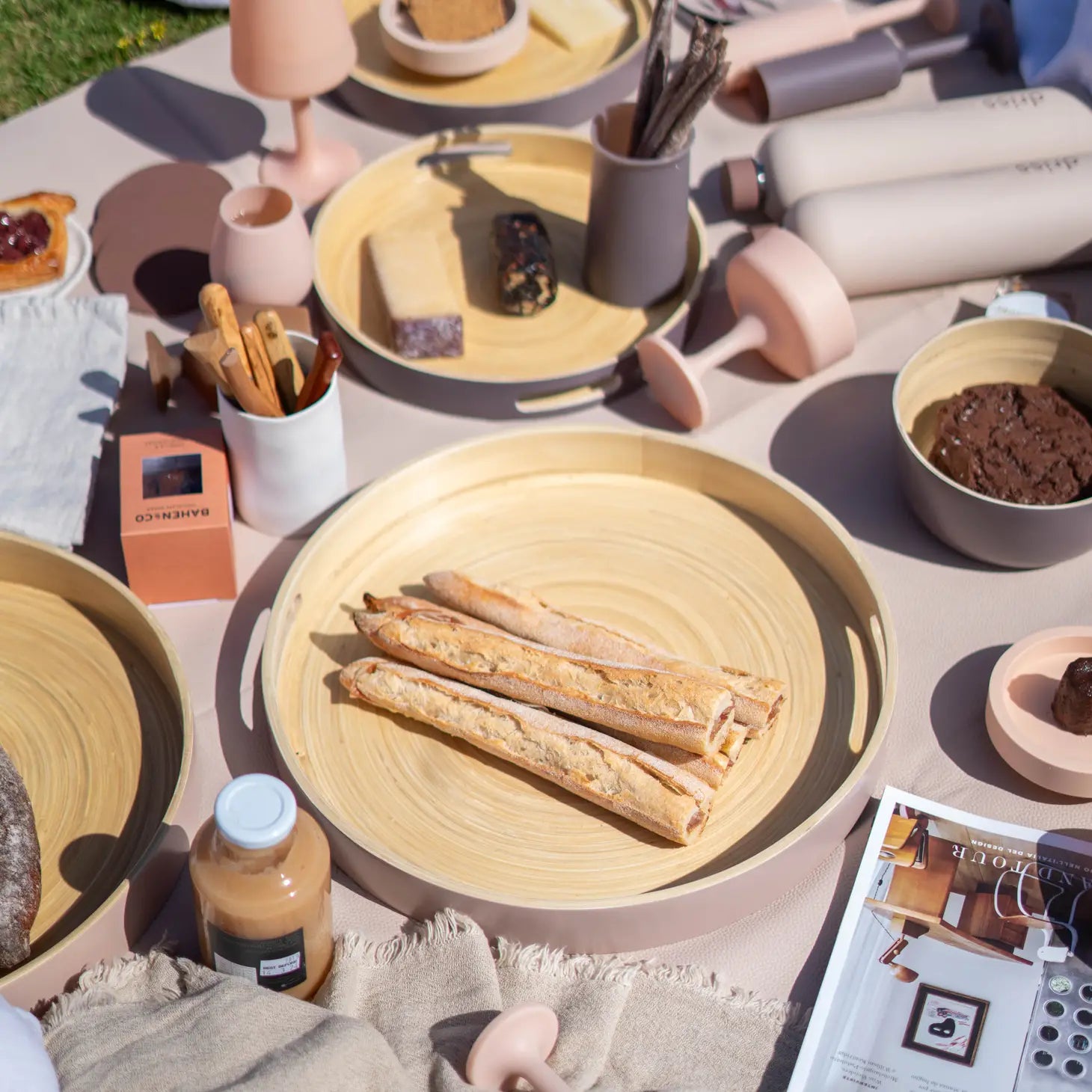 Sebss - Biodegradable Bamboo Tray - Latte and Donkey