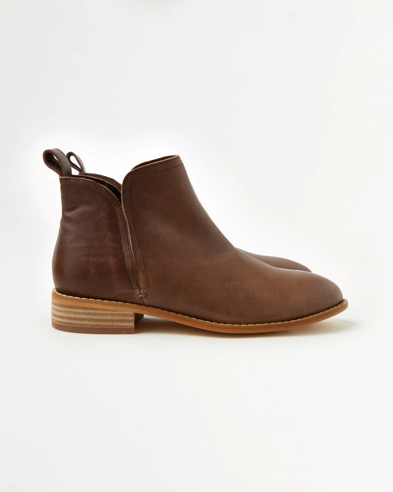 Douglas Leather Boot